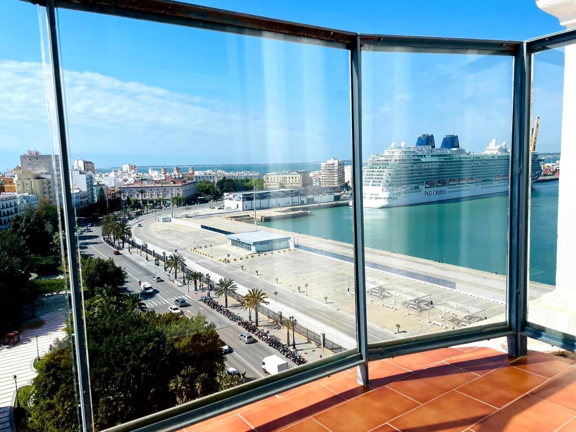 Skyline - Penthouse With 50M2 Private Terrace And Stunning Views Apartment Cádiz Exterior photo
